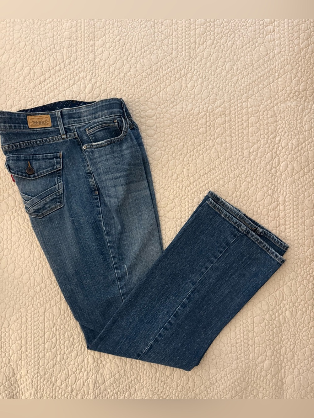 Levi's Women's perfect waist bootcut 525 Medium Blue Wash jeans